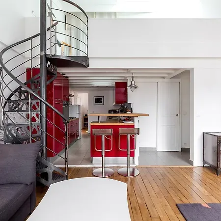 Apartment Duplex 13 *